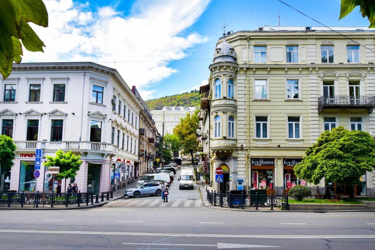 Hb Apartments Laghidze ティビリシ エクステリア 写真